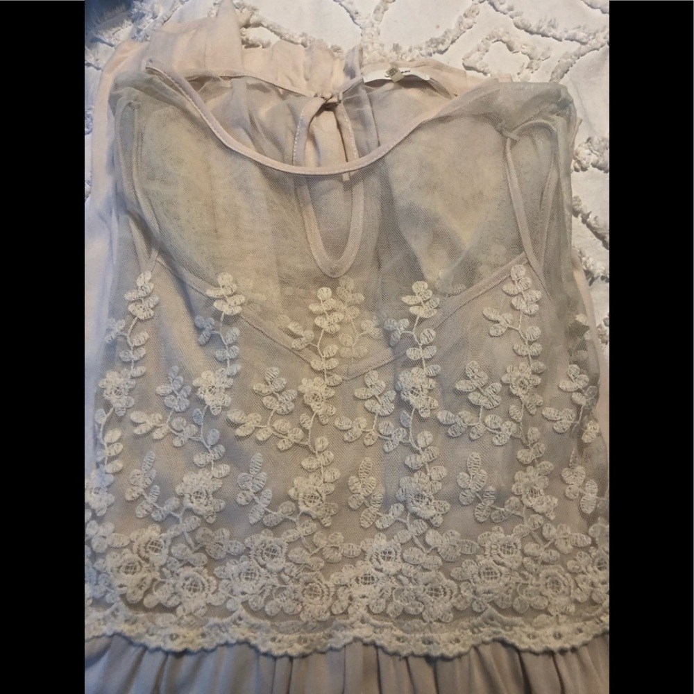 Cream dress - Picture 6 of 6